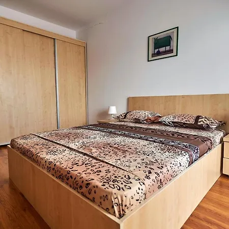 Ryan Sea View Summerland Mamaia *